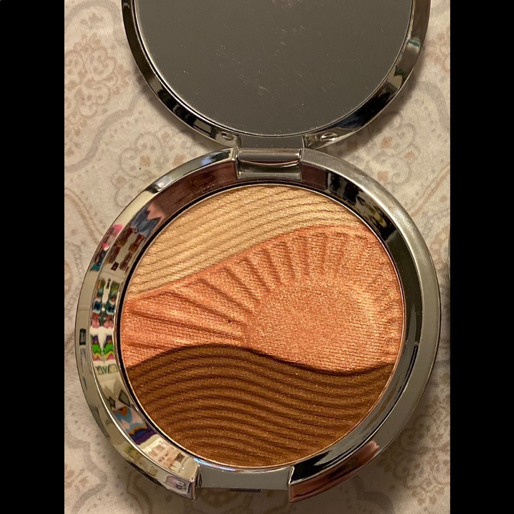 Becca X Chrissy Teigen Endless Bronze & Glow